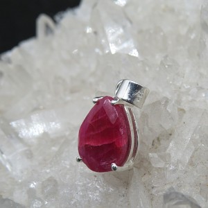 Colgante rubí y plata