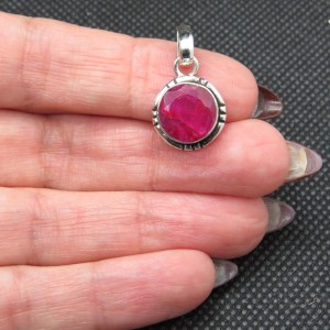 Colgante rubí y plata