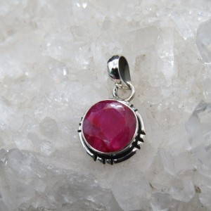 Colgante rubí y plata