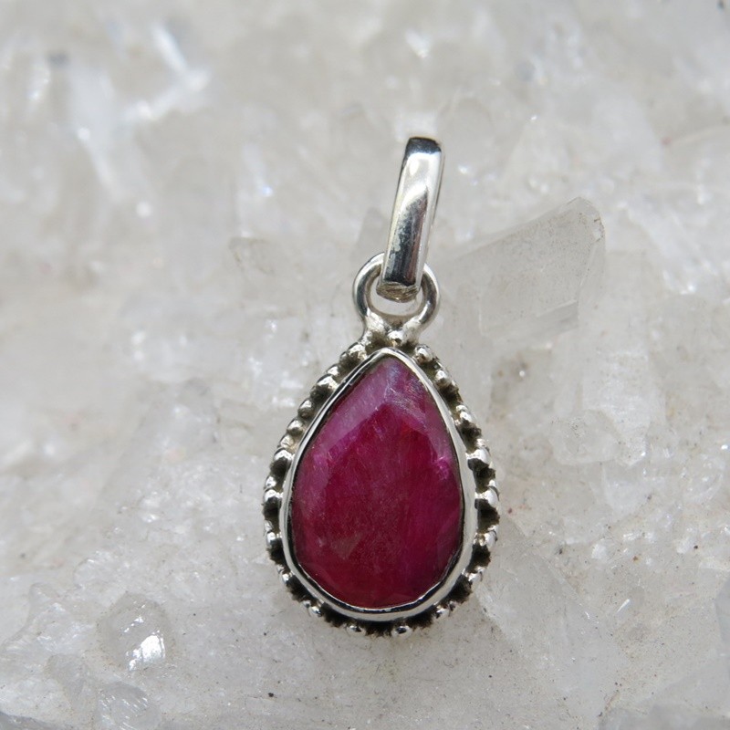 Colgante rubí y plata