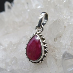 Colgante rubí y plata