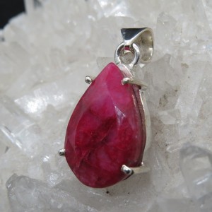 Colgante rubí y plata