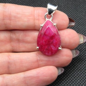 Colgante rubí y plata