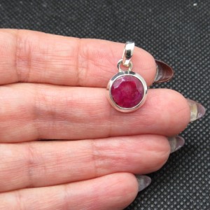 Colgante rubí y plata