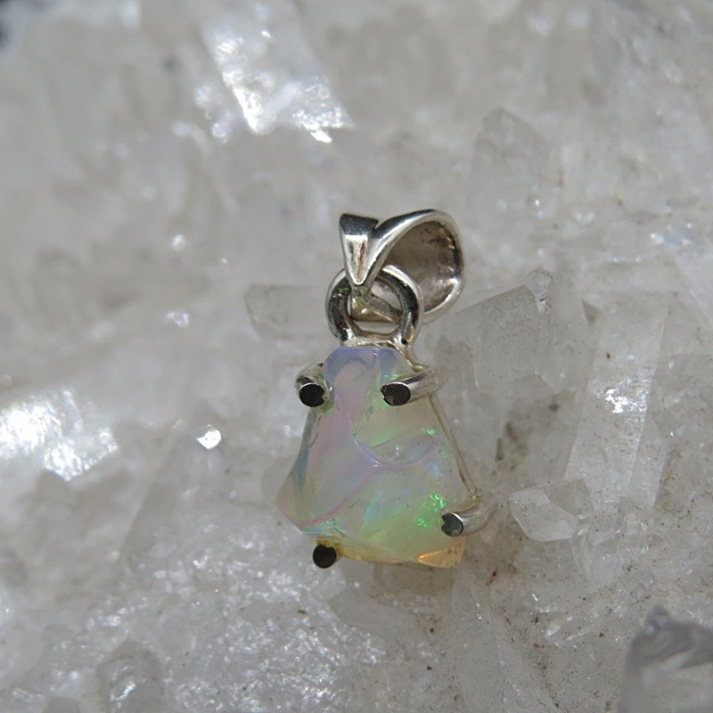 Colgante ópalo blanco y plata