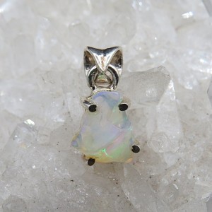 Colgante ópalo blanco y plata