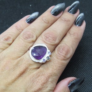 Anillo amatista y plata