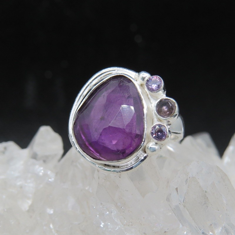 Anillo amatista y plata