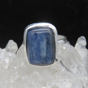 Anillo cianita y plata