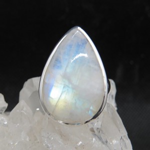 Anillo piedra luna y plata