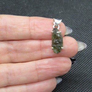 Colgante moldavita y plata