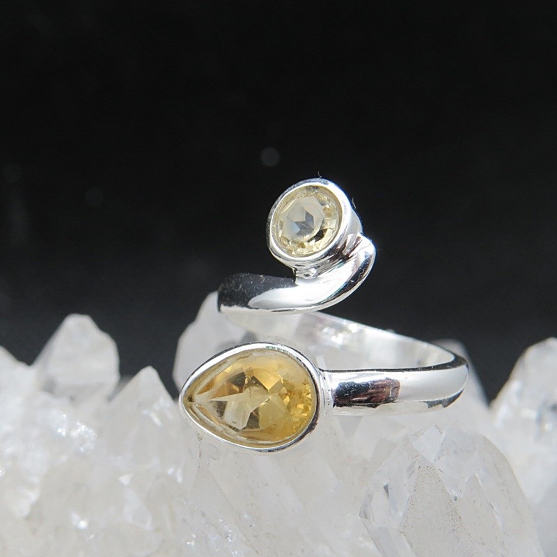 Anillo cuarzo citrino y plata
