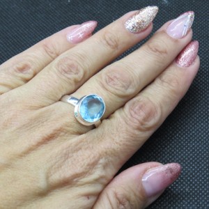 Anillo topacio y plata