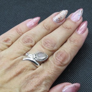 Anillo cuarzo rosa y plata
