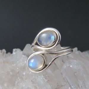 Anillo piedra luna y plata