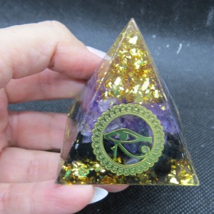 Orgonita Pirámide amatista ojo de Horus