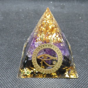 Orgonita Pirámide amatista ojo de Horus