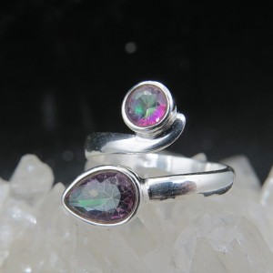 Anillo topacio místico y plata