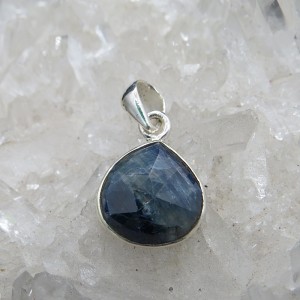 Colgante cianita y plata