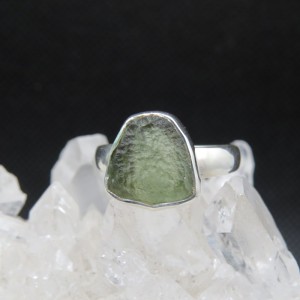 Anillo Moldavita y plata