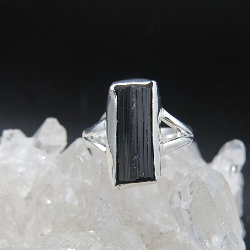 Anillo turmalina y plata