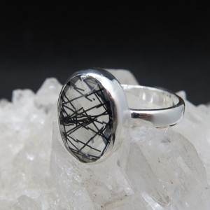 Anillo cuarzo turmalinado y plata