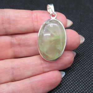 Colgante prehnita y plata
