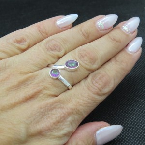 Anillo topacio místico y plata