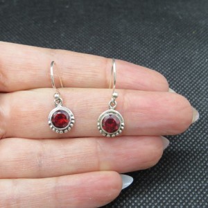 Pendientes granate y plata