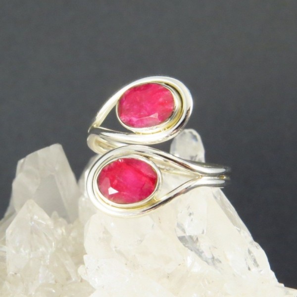 Anillo rubí y plata