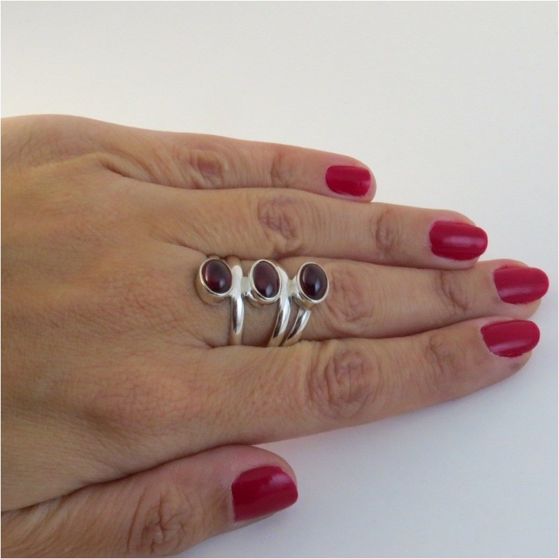 Anillo granate y plata Anillo granate y plata