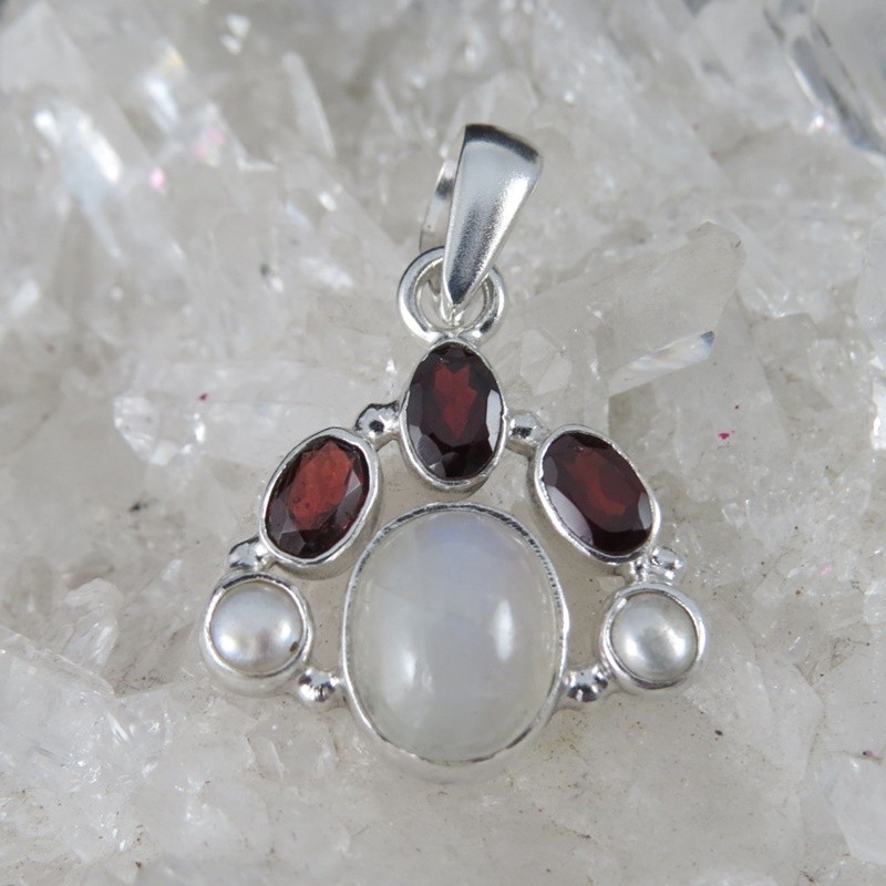 Colgante piedras semipreciosas y plata Colgante piedras semipreciosas y plata